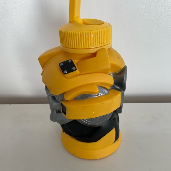 Universal Studios Transformers The Ride 3D Bumblebee Sipper Cup Bottle - Picture 6 of 8